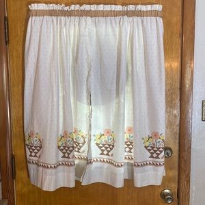 Vintage Retro 1986 Hallmark Kitchen Curtains Flower Basket Design 5 pc Set